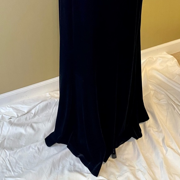 Full length gown - Picture 6 of 6